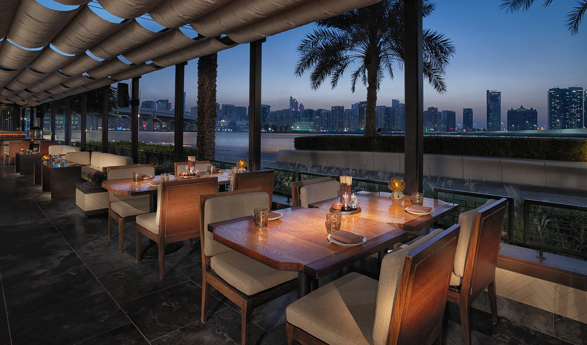 outdoor dining in Abu Dhabi