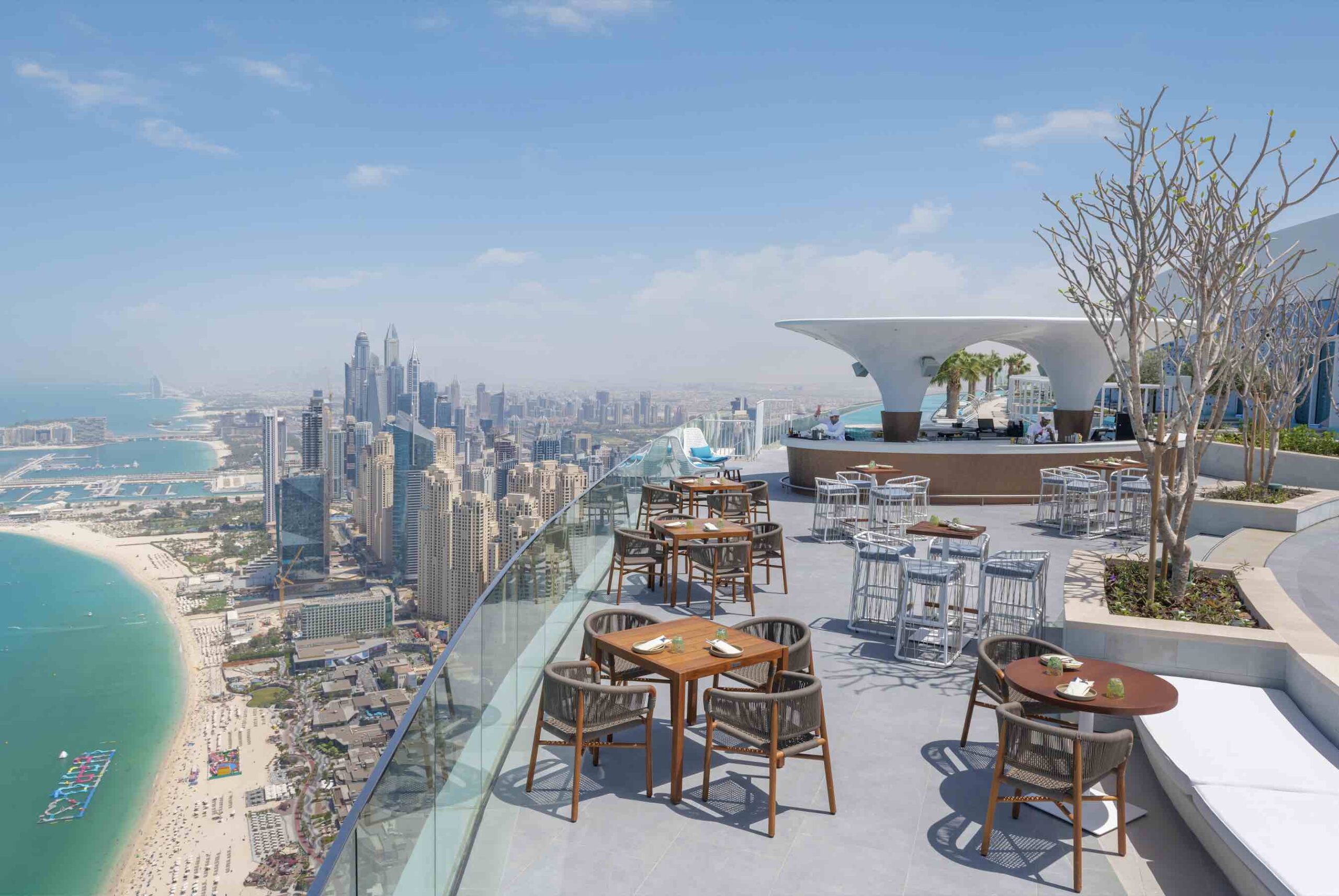 outdoor dining in Dubai