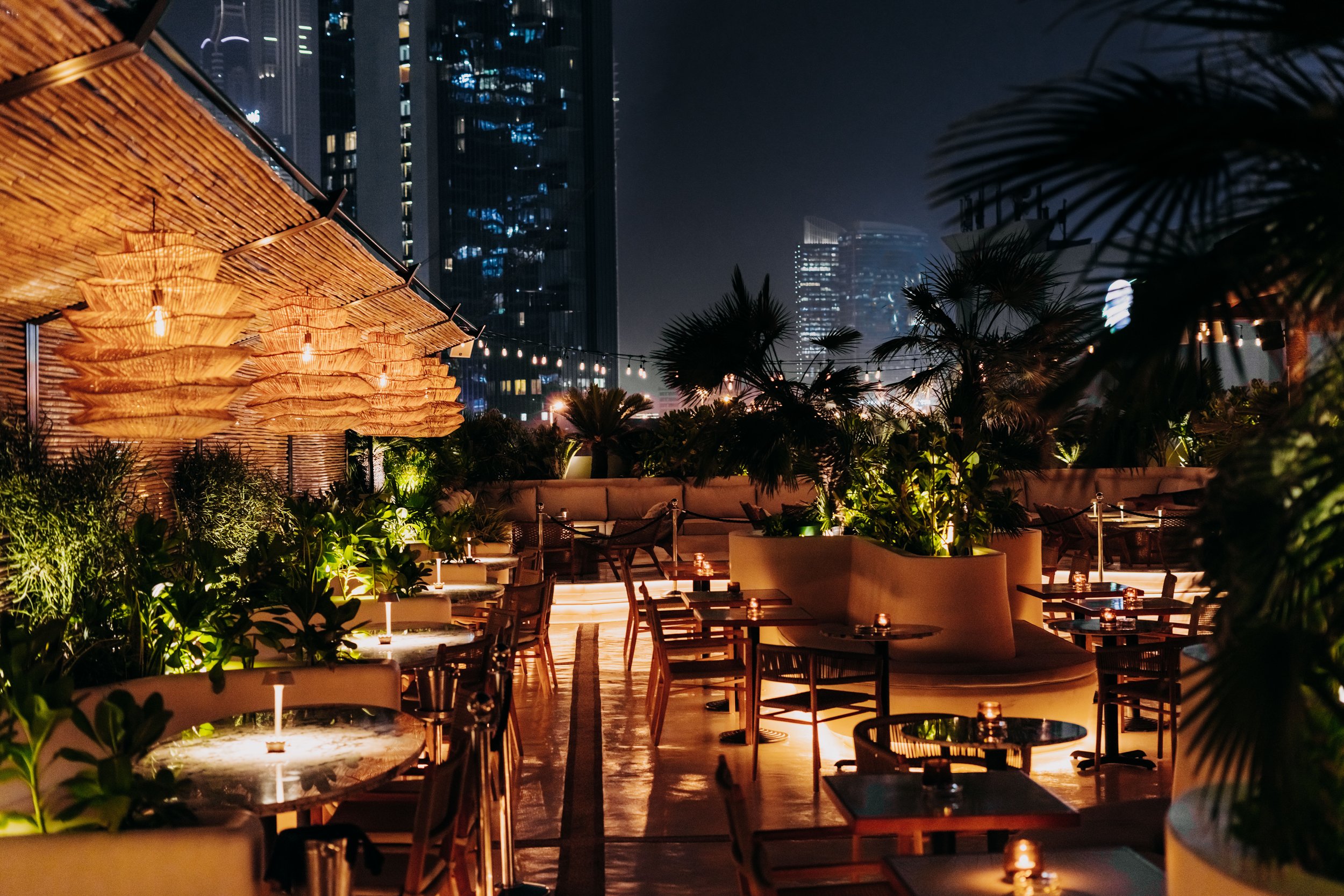 outdoor dining in Dubai