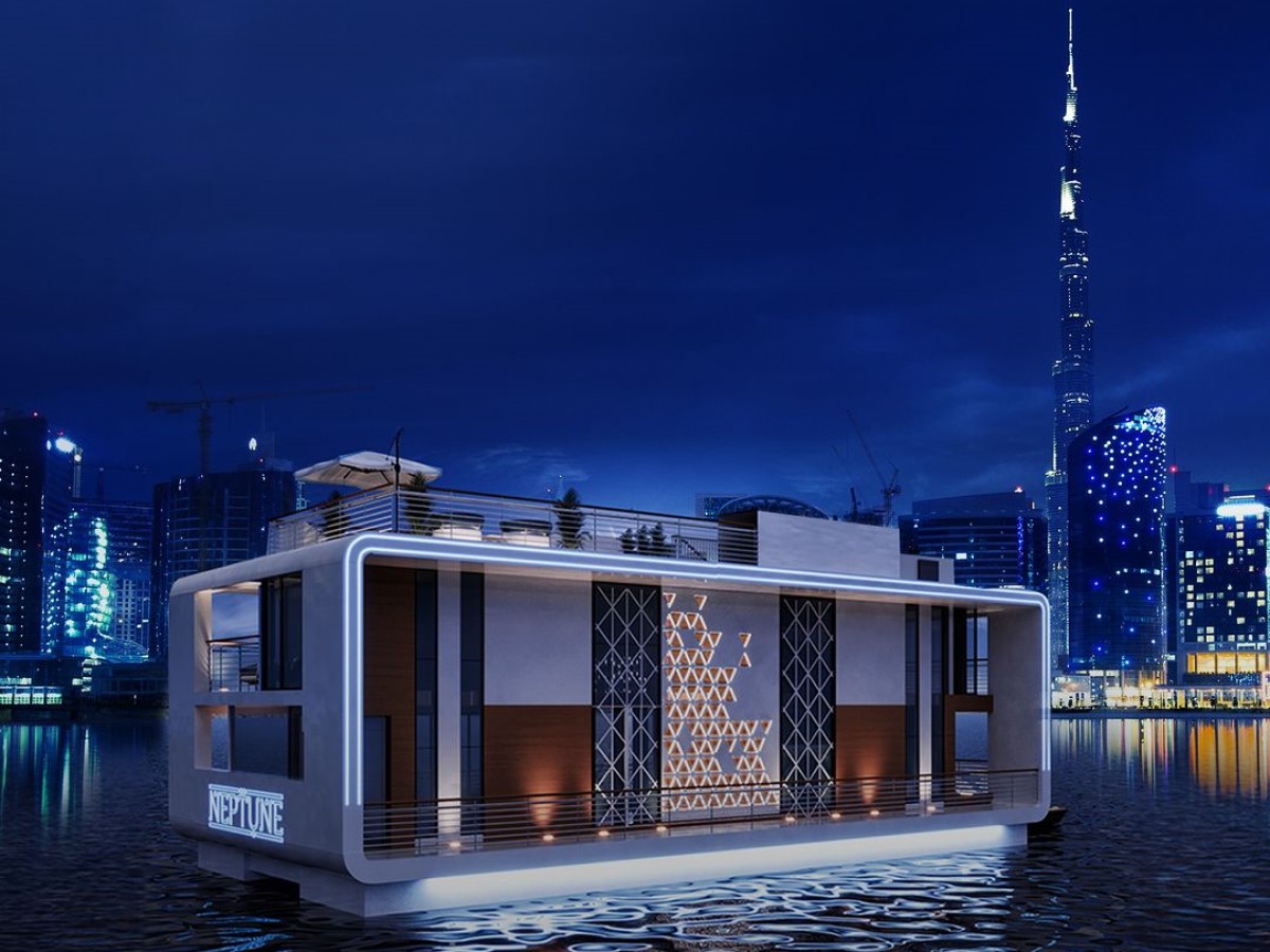 Kempinski Floating Palace