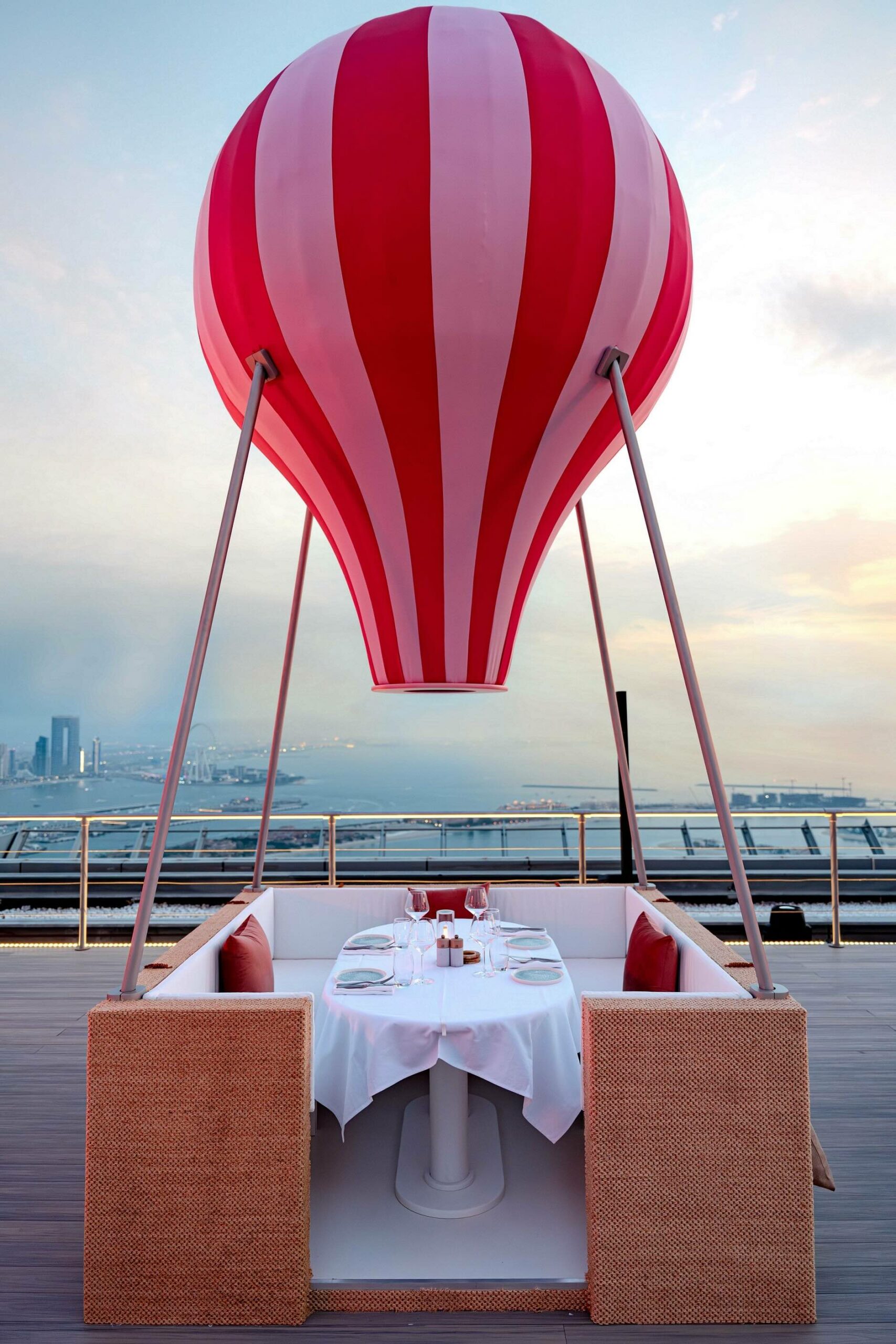 hot air balloon dining