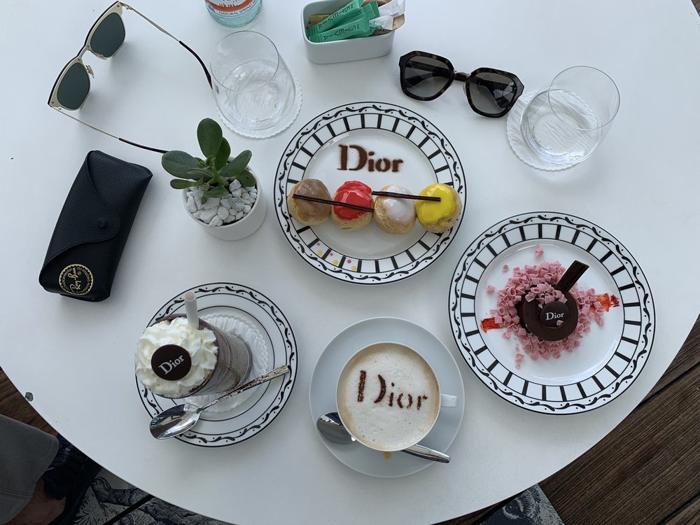 Dior Cafe