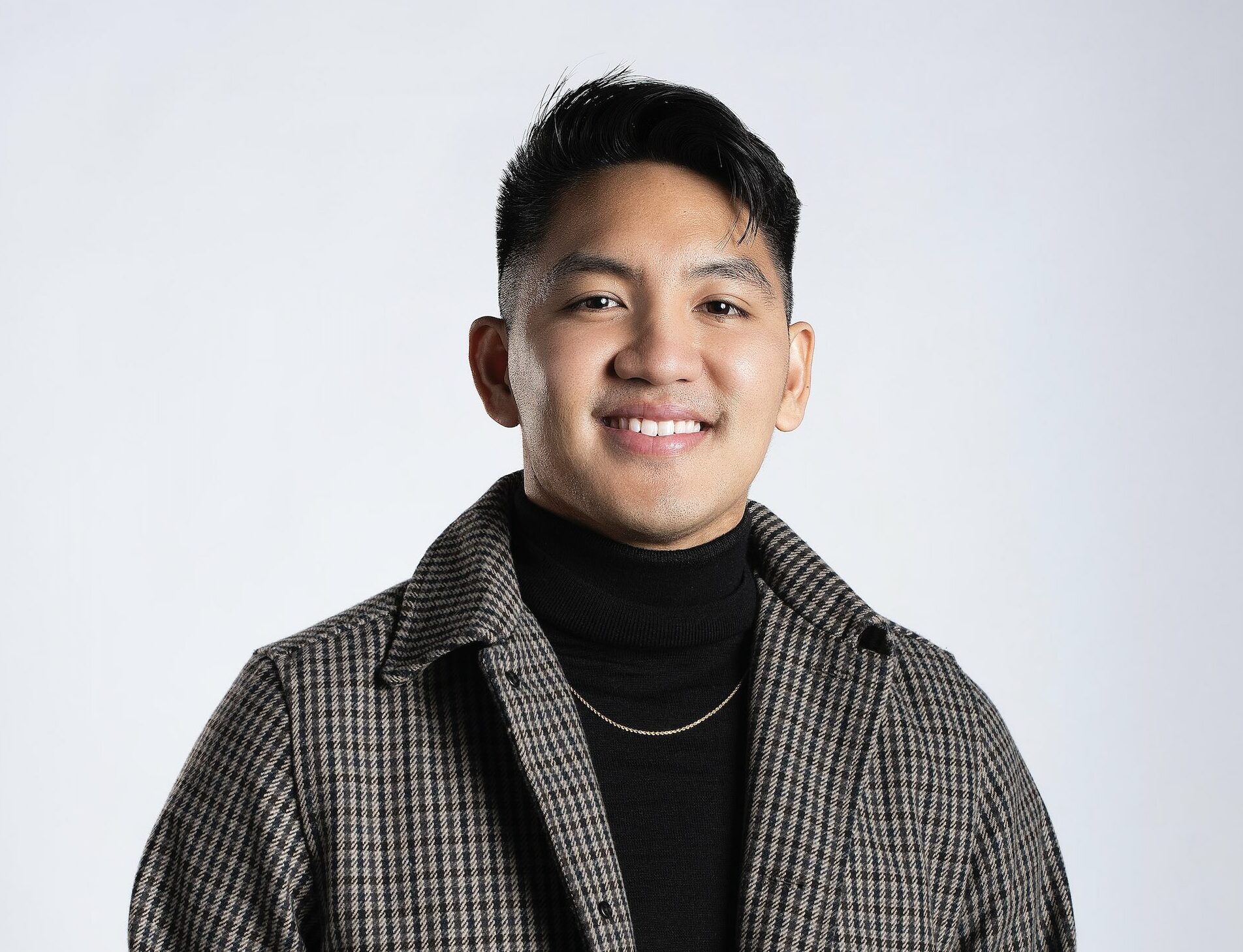 JR De Guzman brings a night of musical comedy to Dubai Opera | Fact Dubai