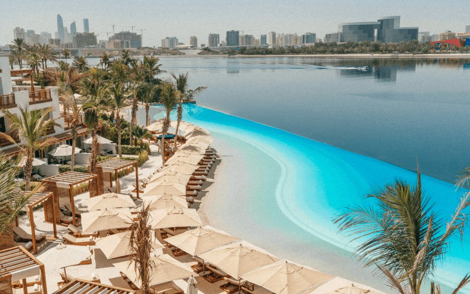 beach clubs in Dubai