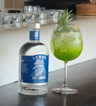 Tarragon Spritz Yacht Marina Club